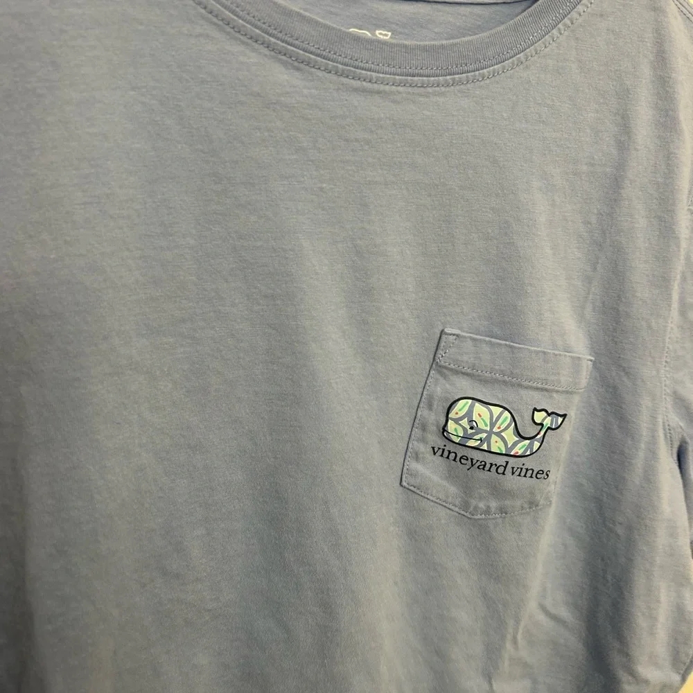 Vineyard Vines Blue T-Shirt girls large  classic whale print